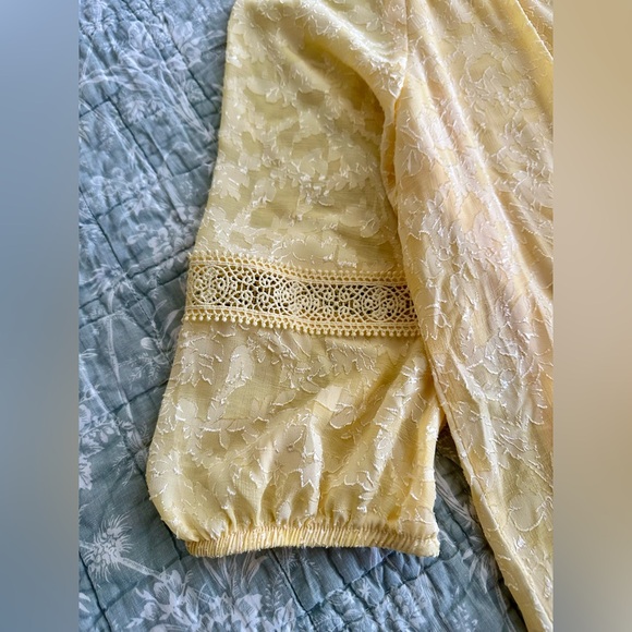 I.N. Studio Soft Yellow Blouse - Picture 6 of 12